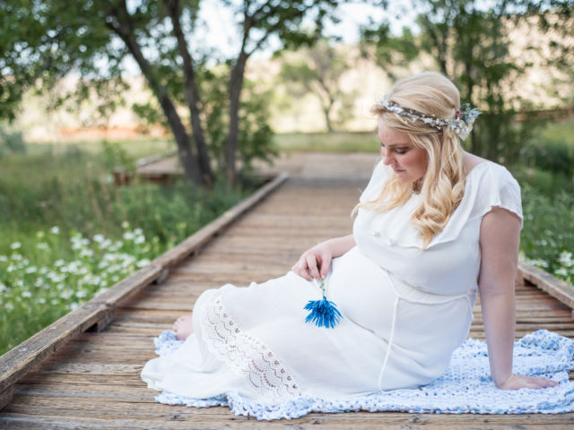 Las Vegas Maternity Photo Shoot at Red Rock- Lucy L Photography