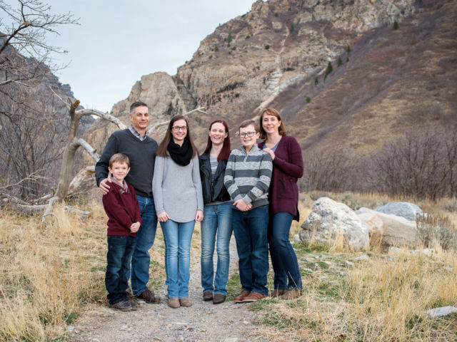 Phister Family Session by Lucy L Photography LLC in Utah County
